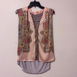 Elegant Paisley Sleeveless Blouse